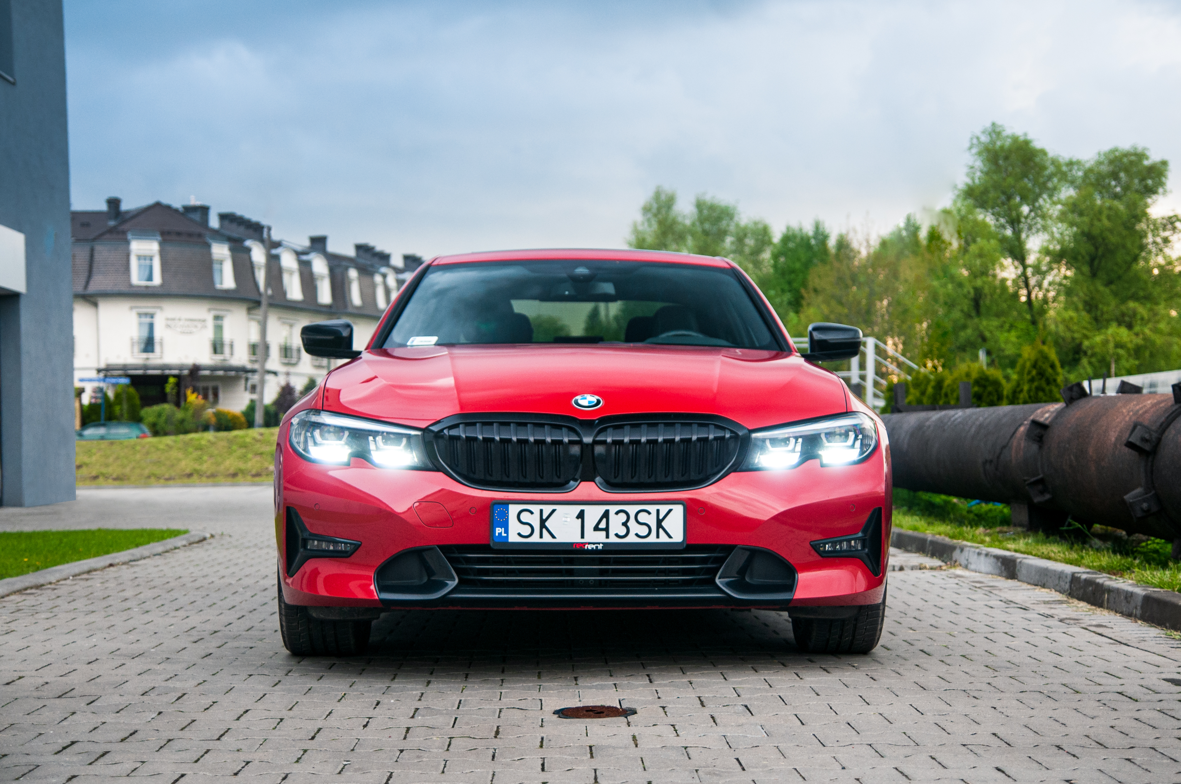 czerwone bmw, seria 3, bmw